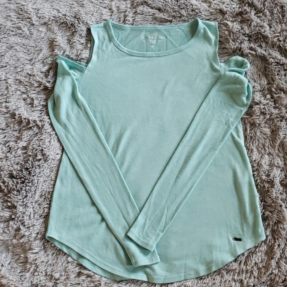 Hollister long sleeve top